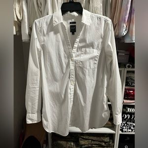 GAP maternity shirt